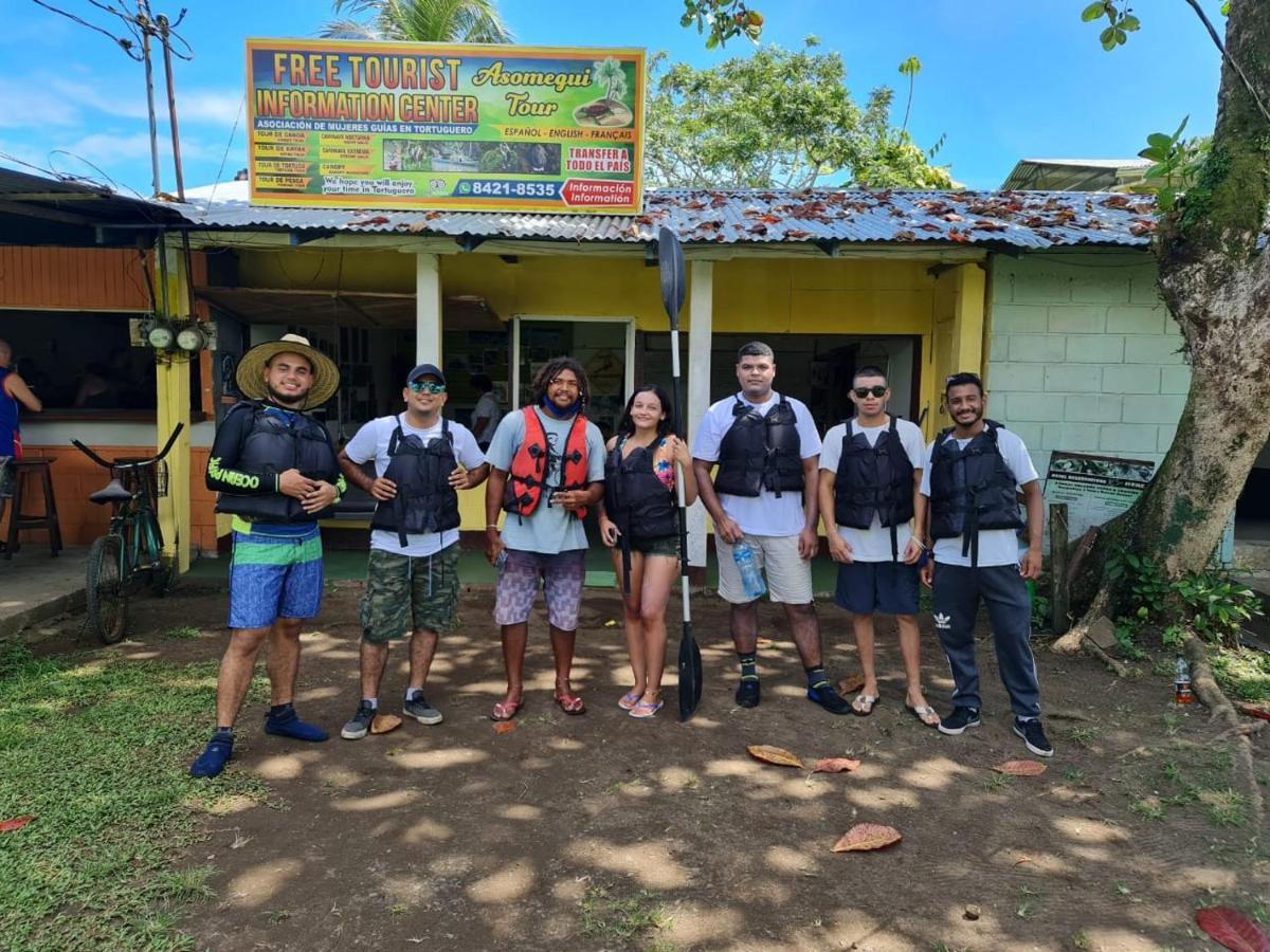 Cabinas El Muellecito Tortuguero Bagian luar foto