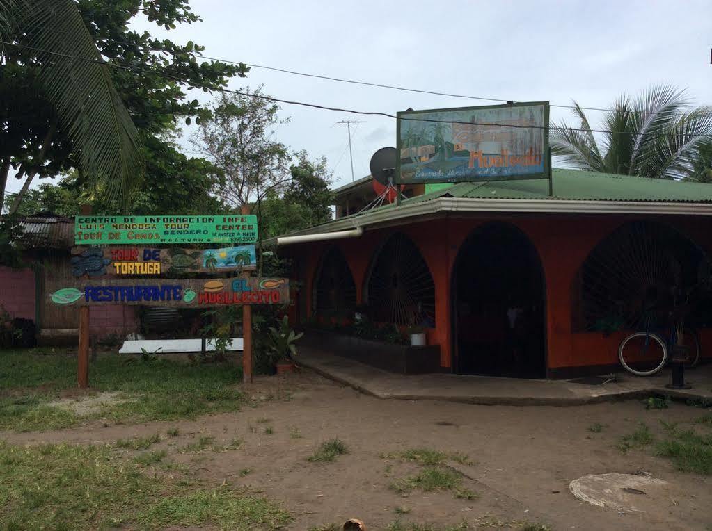Cabinas El Muellecito Tortuguero Bagian luar foto