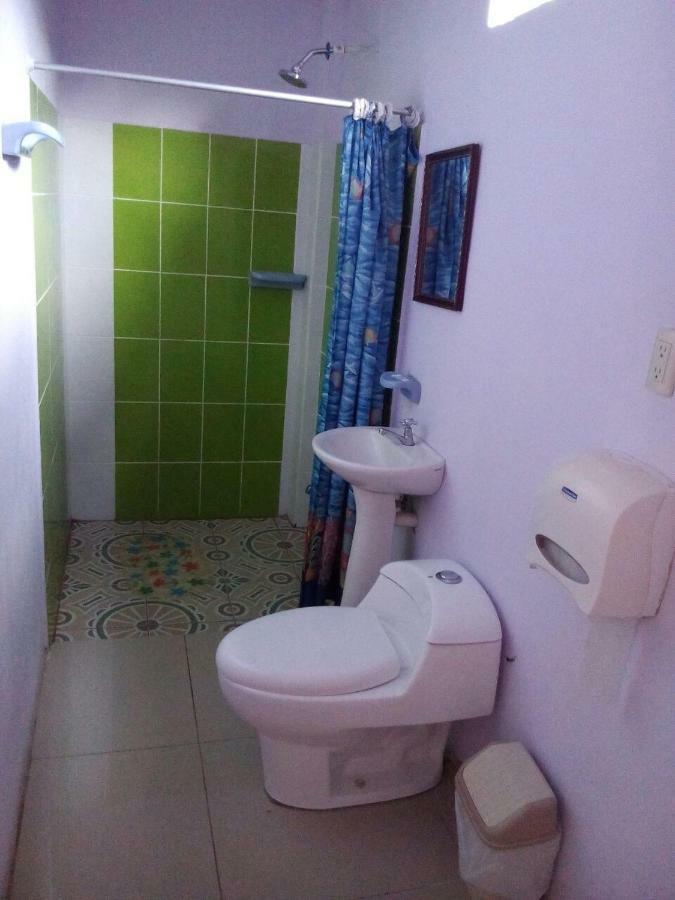 Cabinas El Muellecito Tortuguero Bagian luar foto